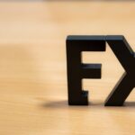 FXは副業?初心者のサラリーマンがFXを始めるメリット・デメリット